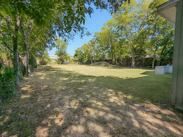 1222 S Peachtree Rd — Photo 25