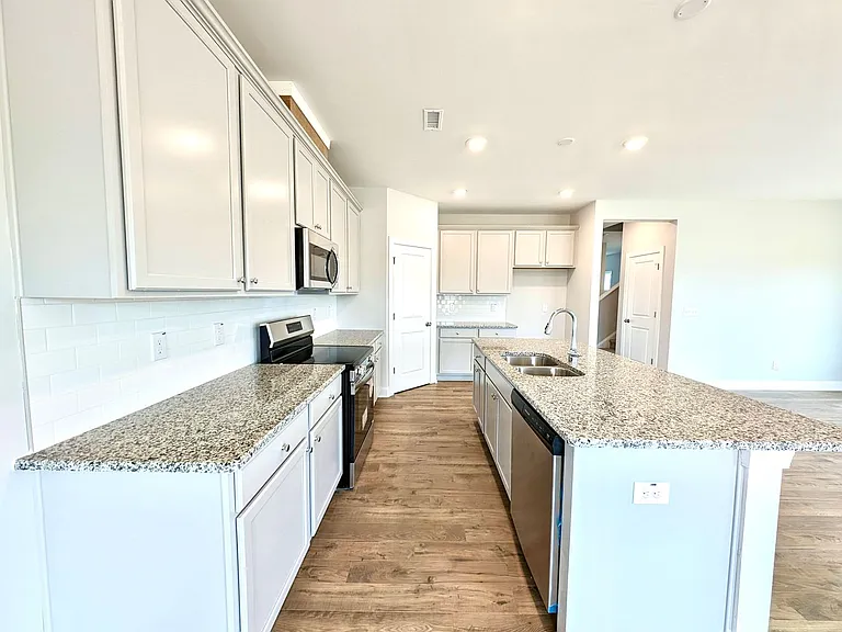 722 Putney Hill Rd — Photo 7