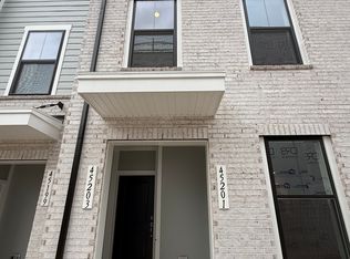 45203 Drowes Ter, Dulles, VA 20166