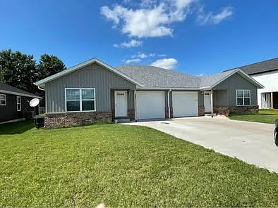 3 bed, 1150 sqft, $1,250 — Photo 2