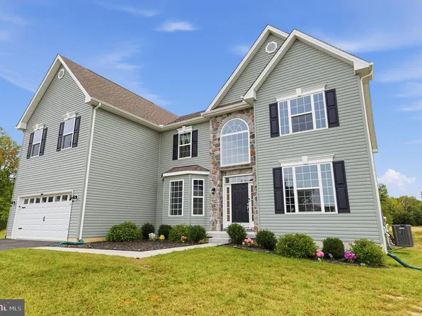 106 Eastbrook Ct, Dover, DE 19904