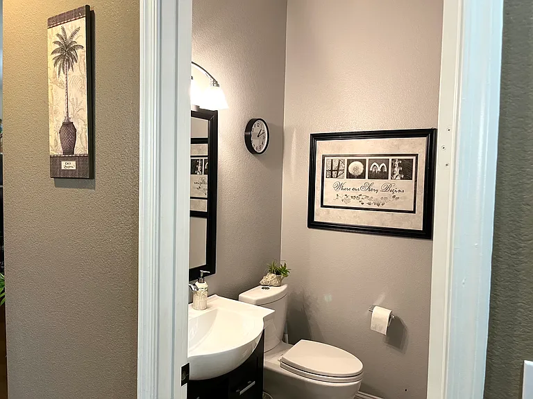 7729 Villa Gabriela Ave #B — Photo 29