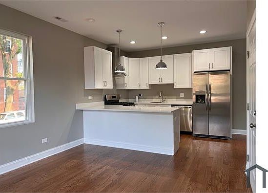 4th image of 5803 W Superior St #1