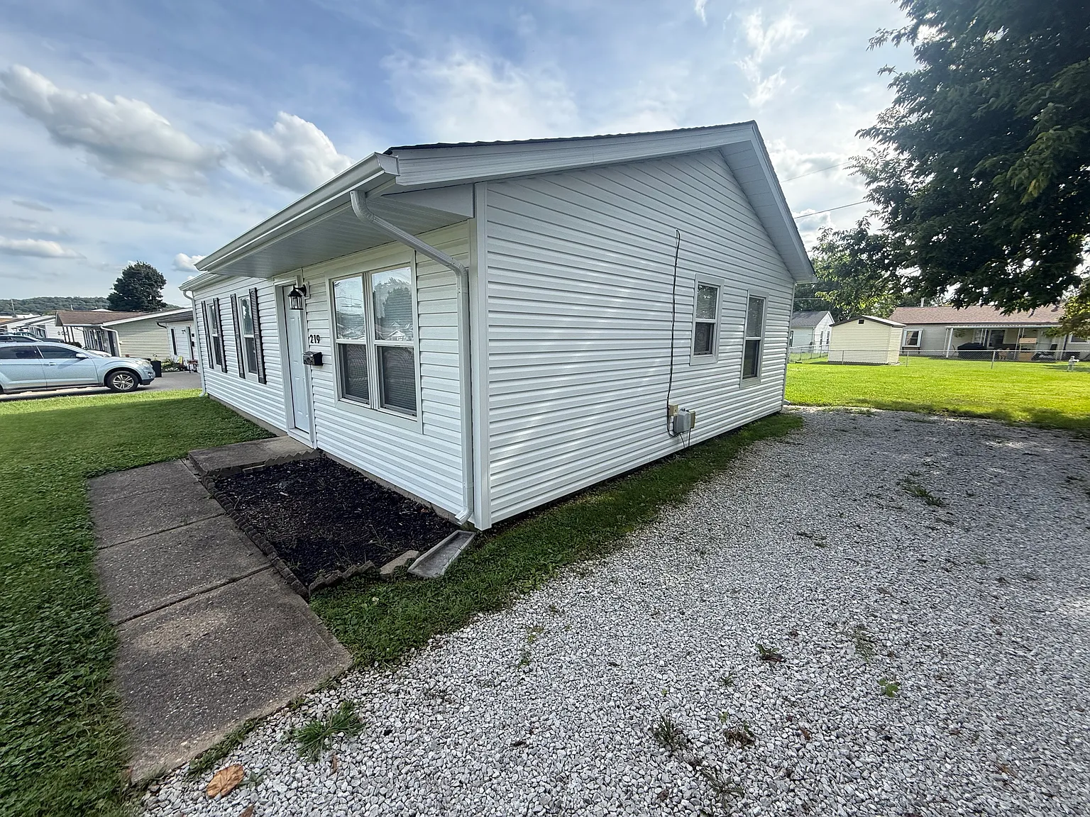 2 bed, 925 sqft, $1,700 — Photo 3