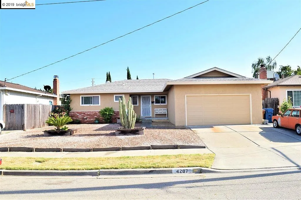 4207 Silva St photo 1