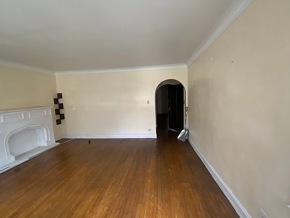 4th image of 8017 S Rhodes Ave