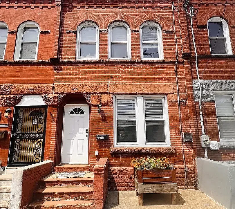 406 N 42nd St
