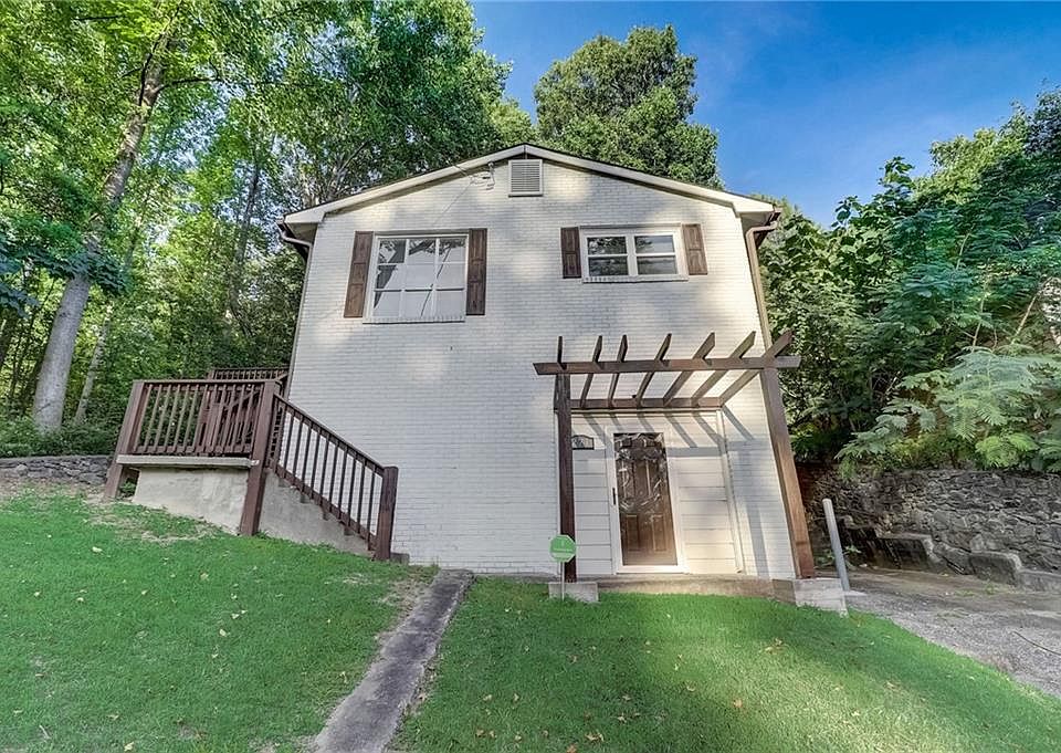 1st image of 271 Childs Dr NW