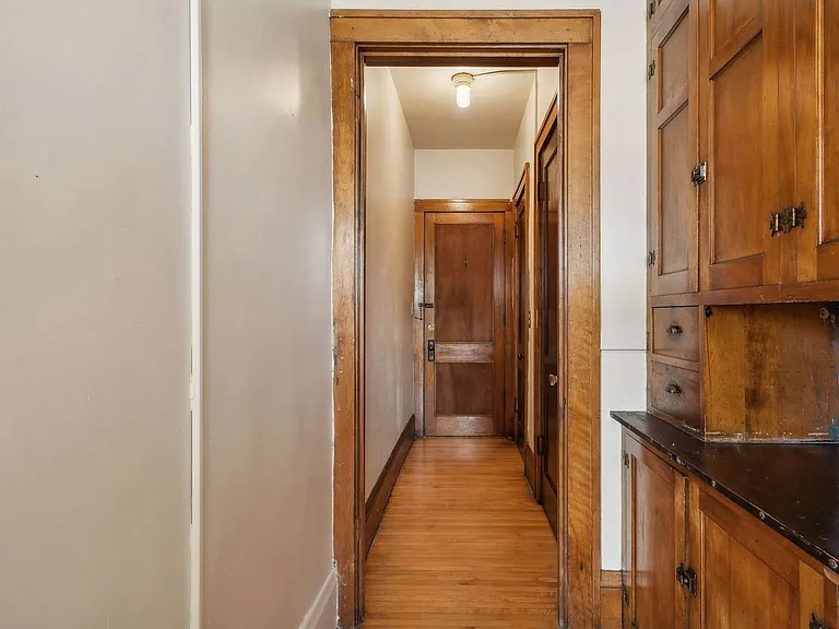 1426 West 31st Street — Photo 10