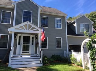 22 Kingsbury Ln, Kennebunk, ME 04043