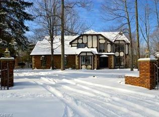 9402 Kings Ct, Brecksville, OH 44141
