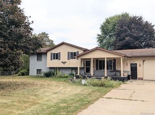 1408 Bowers Rd, Lapeer, MI 48446