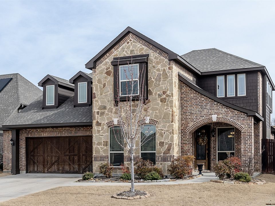 1st image of 544 Sagebrush Dr
