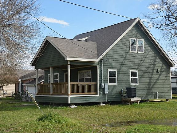2nd image of 129 18th Ave N