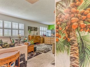 11813 Runnymede St APT 14, North Hollywood, CA 91605