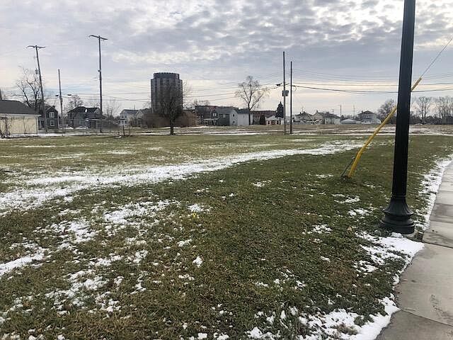 2nd image of 0 Mount Vernon Ave