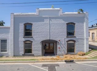 86 S Forest Ave #B, Hartwell, GA 30643