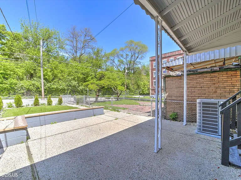 803 Brummel St — Photo 37