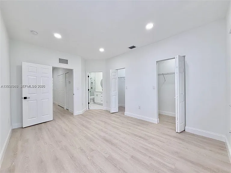 4412 Woodland Cir — Photo 7