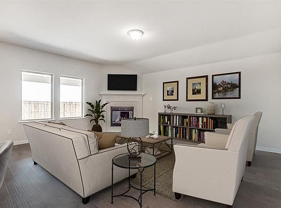 4th image of 2116 Muscovy St