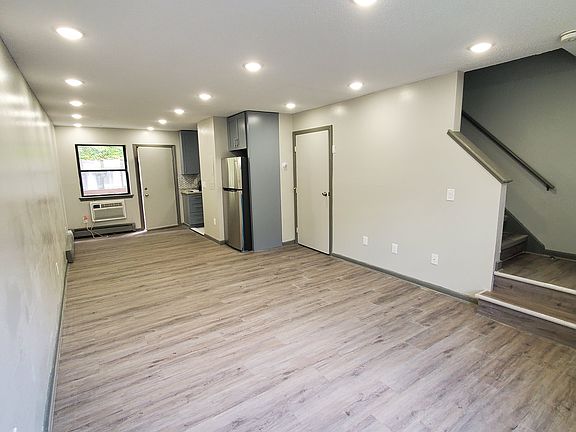5th image of 100A6 West St #206
