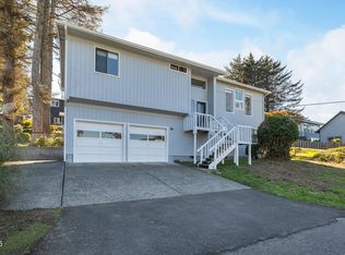 1810 NE 18th St, Lincoln City, OR