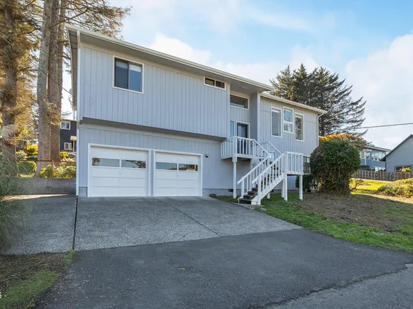 1810 NE 18th St, Lincoln City, OR 97367