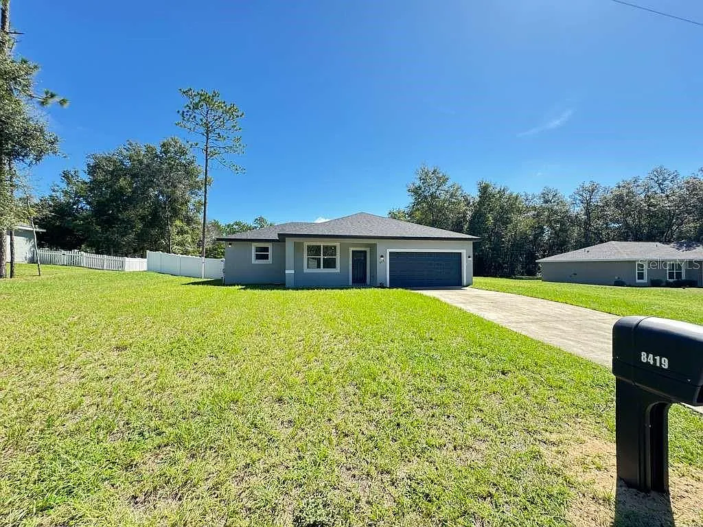 4 bed, 2.0 bath, 1548 sqft, $1,950 — Photo 2