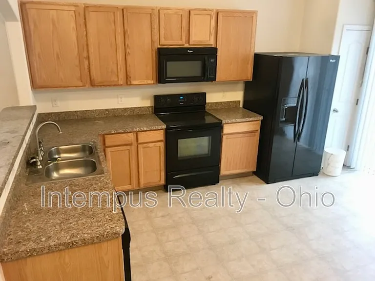 2844 Hillstone St — Photo 13