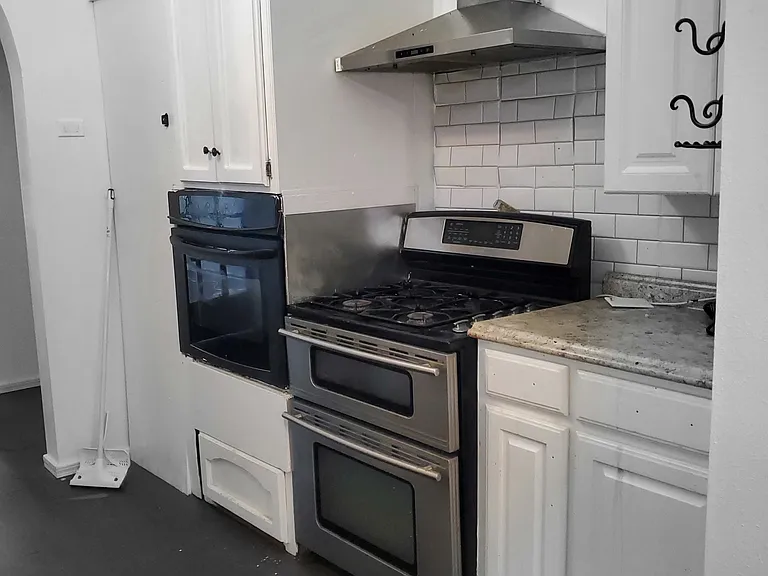 4338 Spring Ave — Photo 7