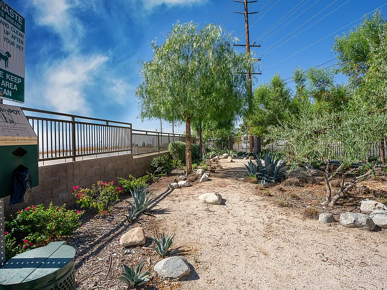 Arrow Vista Village — Photo 15