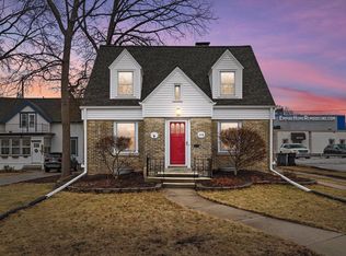 518 N 64th St, Wauwatosa, WI 53213