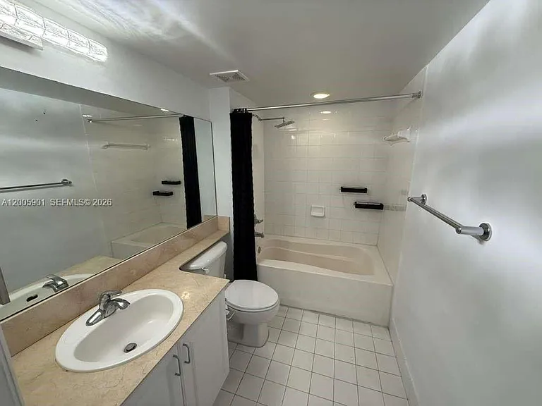 1155 Brickell Bay Dr #606 — Photo 19