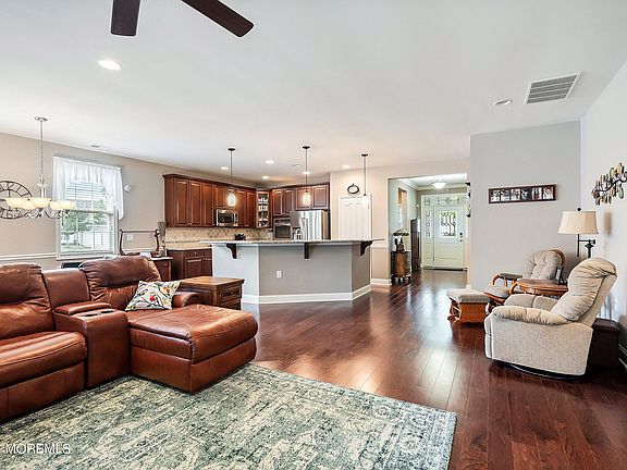 5th image of 5 Ventnor Court