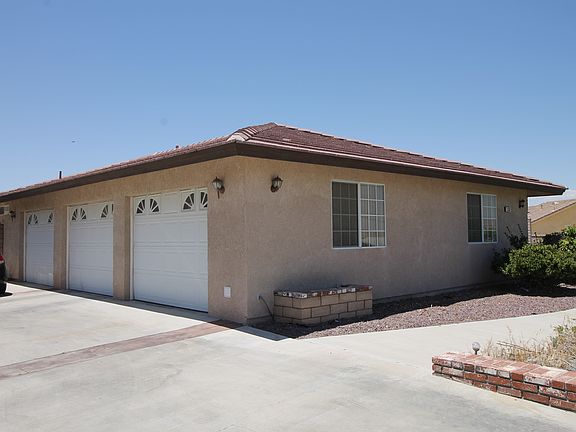 4th image of 1330 Savanna Dr