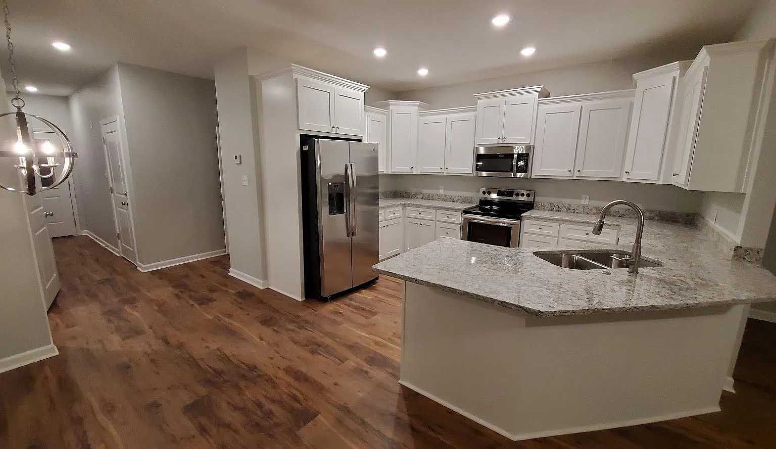 3 bed, 2.5 bath, 1500 sqft, $1,650 — Photo 2