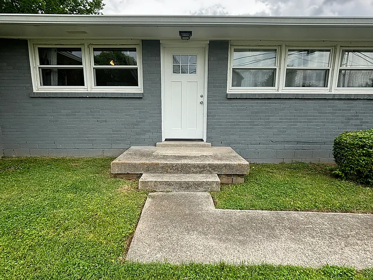 1027 Preston Dr #2 — Photo 1