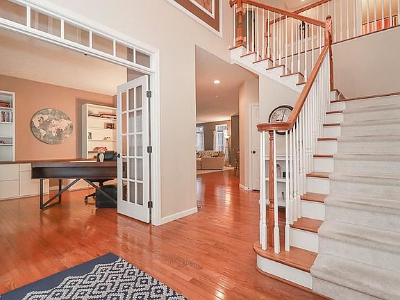 3rd image of 2641 Ambridge Dr