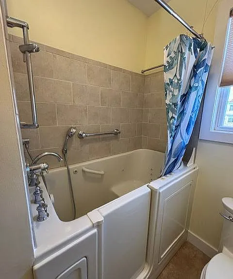 527 Alexander St — Photo 13