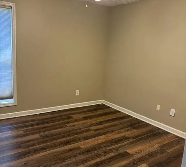 160 Sycamore Pl — Photo 10