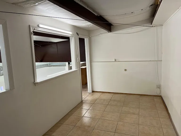2754 Agua Fria St #E — Photo 18