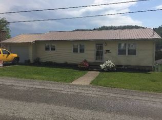 411 Kanawha St, Glenville, WV 26351
