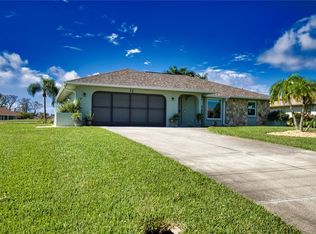 12 Pebble Beach Rd, Rotonda West, FL 33947