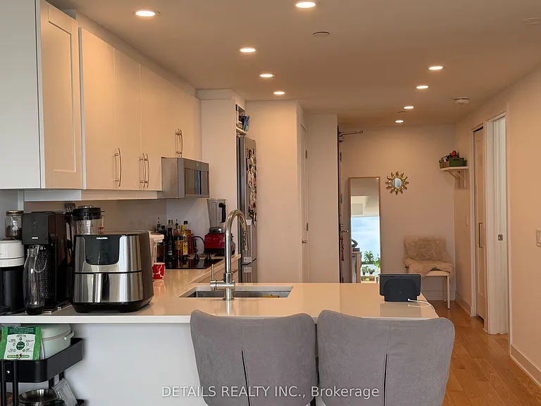 340 Queen St #2301 — Photo 3