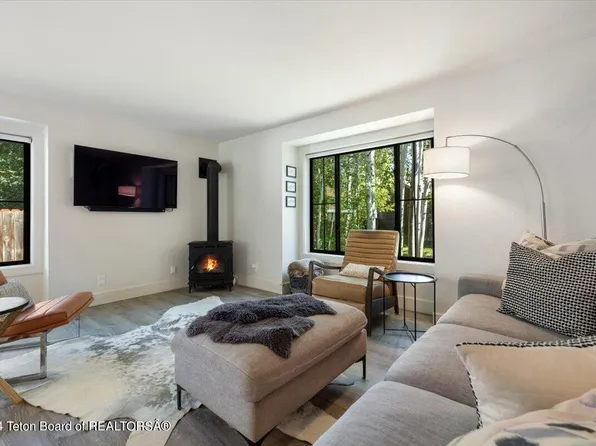 2039 Dandelion Ct, Jackson, WY 83001