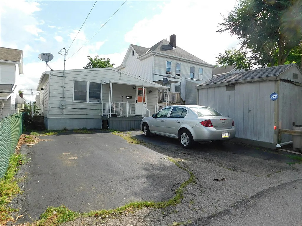 27 Dunkard Ave photo 1