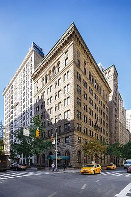 Rented by Compass | media 7