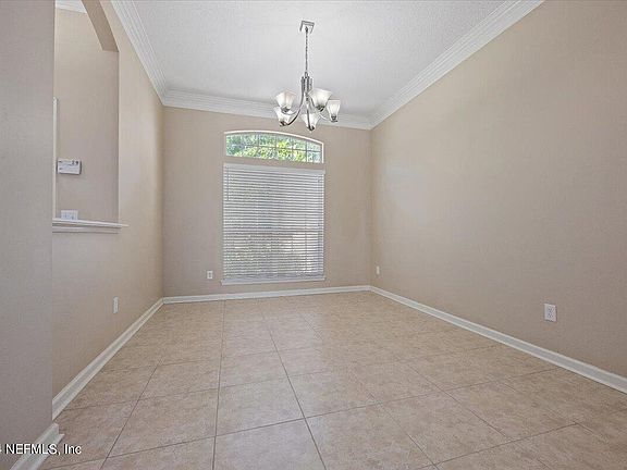 5th image of 1389 HARRINGTON PARK Drive