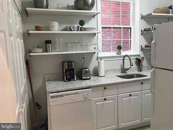 5th image of 731 13th St NE APT 1