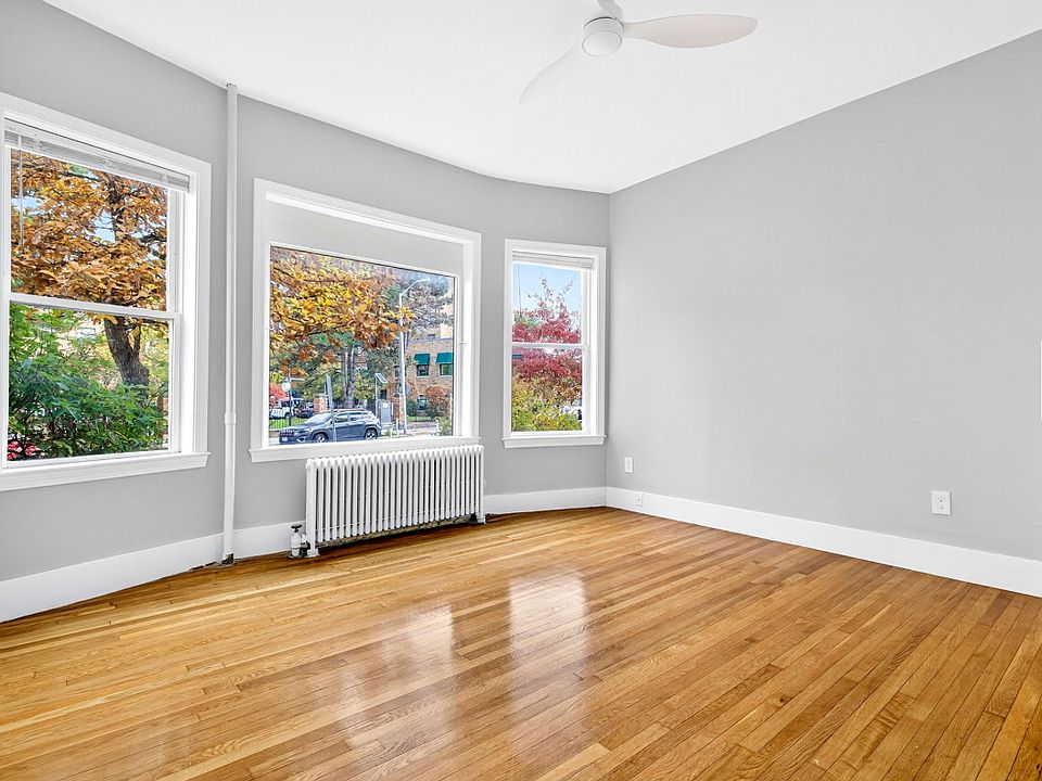 1st image of 1576 Cambridge St #11F